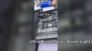 Poste solar tudo em um de 60 W com painel solar de 115 W usado nas ruas.