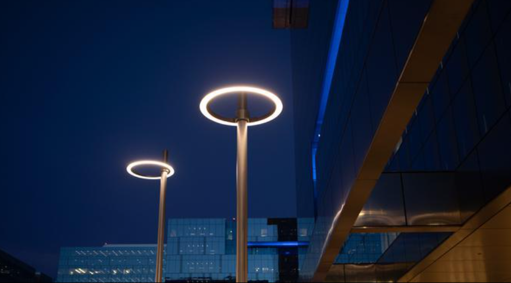Últimos blogs da empresa sobre AG033 LED Garden Light traz design moderno e eficiência energética para espaços urbanos