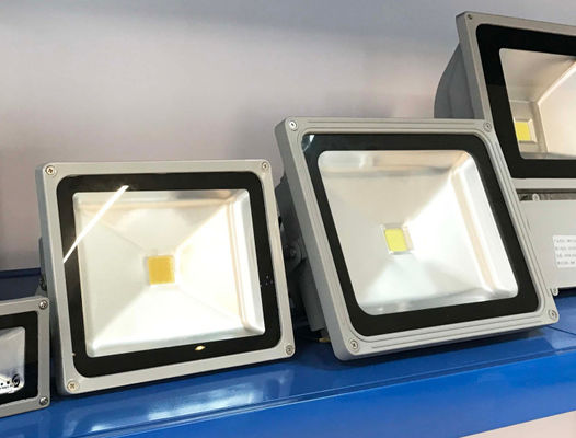 comprar 10W - 200W refrigeram as luzes de inundação exteriores brancas do diodo emissor de luz online manufacture