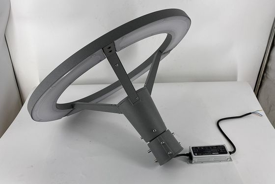 Luz de Pátio 3000K 50W Resistente a altas temperaturas, à prova de poeira e à prova d'água Usada em Ruas e Parques.