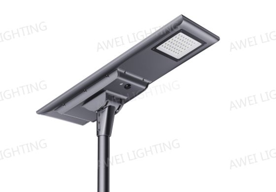 50W Solar LED Street Light impermeável IP66 230LM / W com painel solar de alta eficiência usado nas ruas.