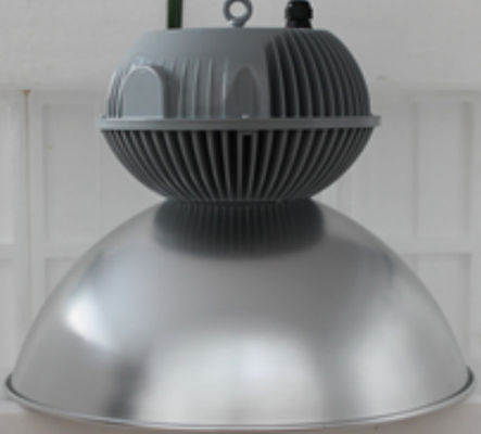 O diodo emissor de luz alto industrial altamente durável da baía ilumina 120lm/w IP65 RoHS aprovou