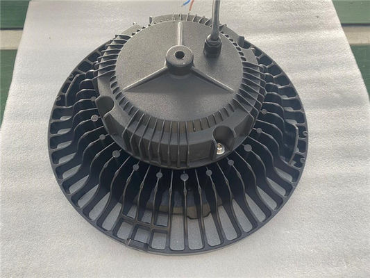 CE RoHS Alta Eficiência 100W 150W 200W UFO High Bay Light para Workshop Warehouse Gym Lighting